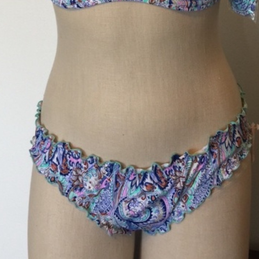 Victoria’s Secret Paisley bikini bottoms scrunched M - Picture 3 of 8